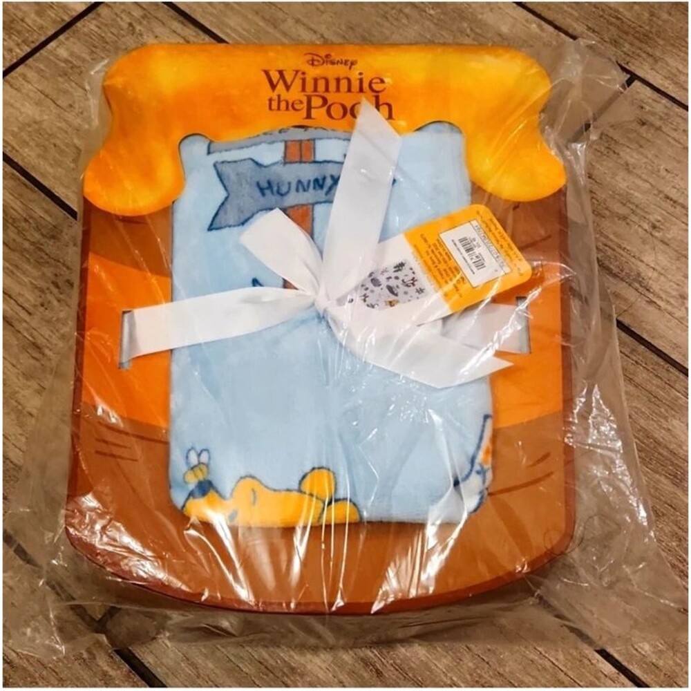 Winnie the Pooh Plush Throw